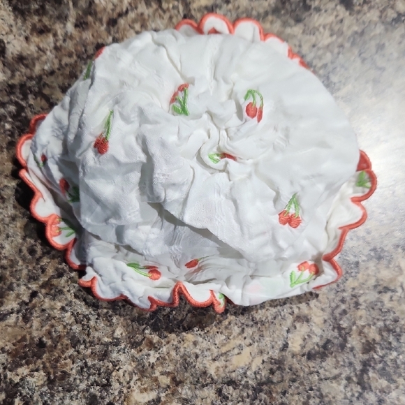 White and Red Kids Matching Set - Picture 9 of 11